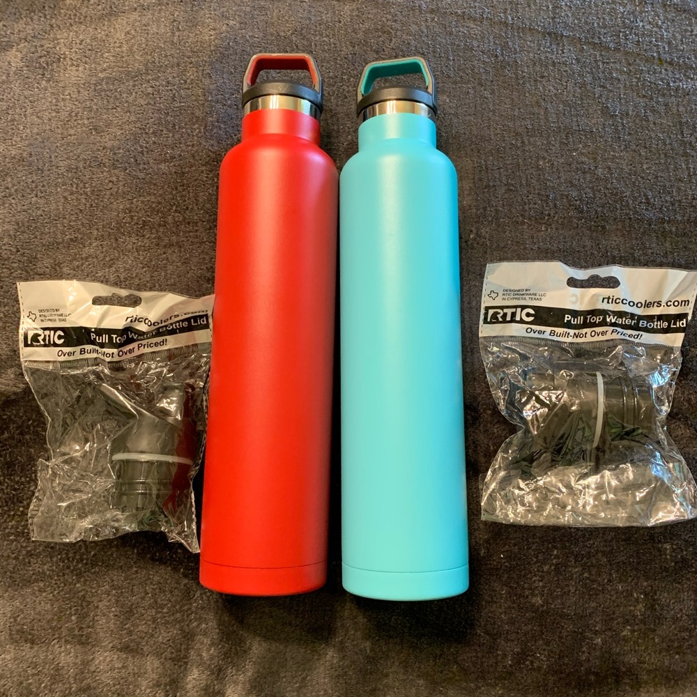 (2) 26 oz. RTIC Water Bottles & (2) Pull Tops